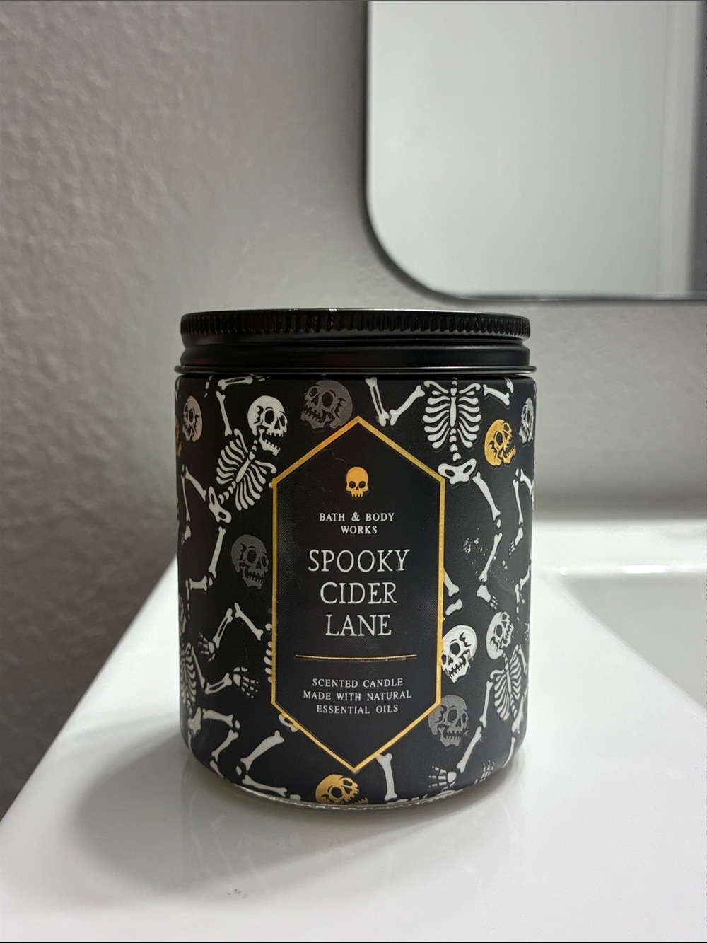 Bath & Body Works Spooky Cider Lane Single Wick Candle